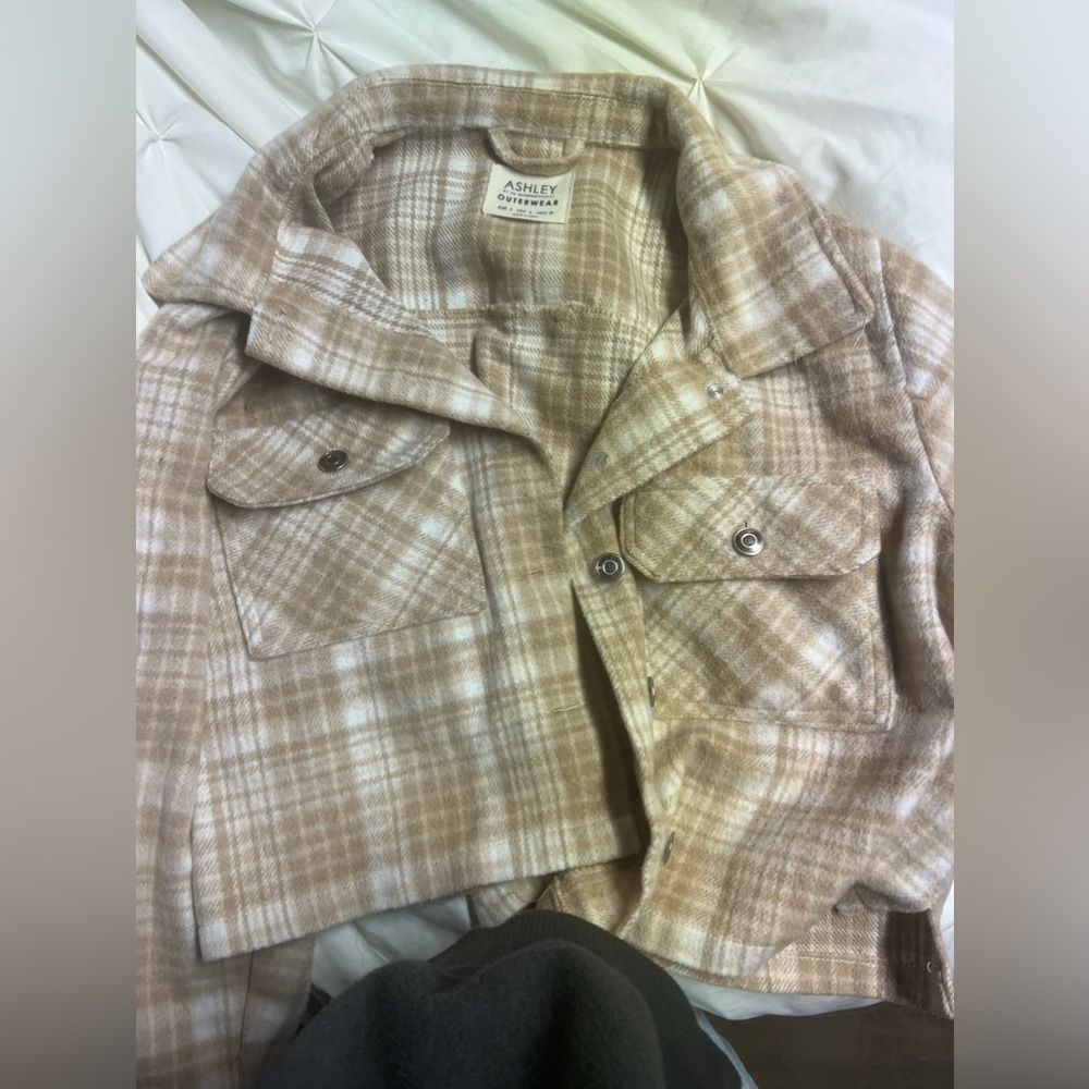 CUTE CROPPED flannel!